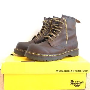 Dr. Martens ✽  Work Unisex Service 7B10 7-Eye Boot